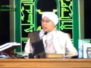 Inilah Sedekah yang Malah Jadi Maksiat Menurut Buya Yahya