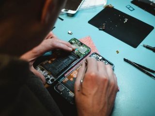 Kebiasaan yang Bisa Membuat HP Cepat Rusak, Wajib Hindari!