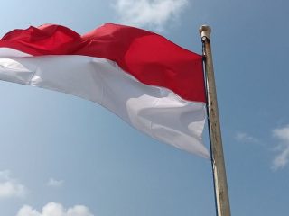5 Fakta Unik Bendera Merah Putih, Salah Satunya Terbuat Dari Seprai dan Tenda Warung Soto