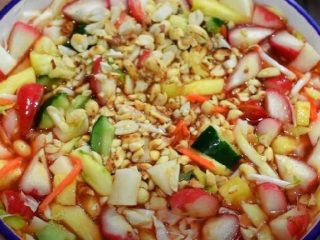 Resep Rujak Cuka Bandung, Perpaduan Sayur dan Buah yang Segar