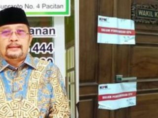 Ruang Kerja Sahat Tua Simanjuntak Disegel KPK, Wakil Ketua DPRD Jawa Timur Terjerat OTT