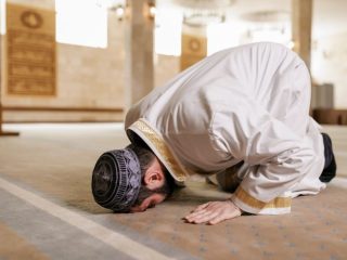 Mustajabnya dan Dahsyatnya Doa Ketika Sedang Sujud Dalam Shalat