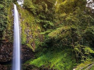4 Tempat Wisata Populer di Sumatera Barat yang Sayang untuk Dilewatkan. Cocok Dikunjungi saat Liburan