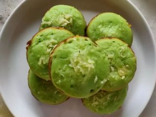 Resep Kue Cubit Pasta Pandan Pakai Takaran Sendok Tanpa Telur, Teksturnya Lembut dan Lumer Banget!