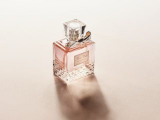 7 Rekomendasi Parfum Lokal Dupe Brand Mahal, Dupe Miss Dior Jadi Urutan Pertama!