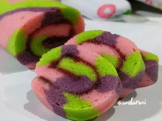 Resep Bolu Kukus Roll Warna Warni Super Yummy, Bikinnya Pakai Takaran Sendok!