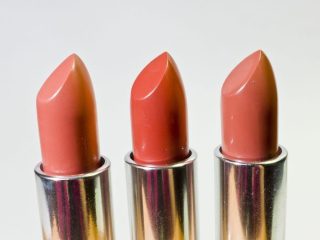 Cantik Banget, Berikut Rekomendasi 5 Lipstik Warna Nude yang Tampak Natural dan Tahan Lama Seharian di Bibir!