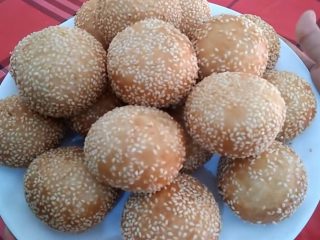 Resep Roti Goreng Wijen Isi Kacang Hijau Paling Praktis dan Mudah Dikreasikan, Ternyata Cukup Pakai Bahan Ini!