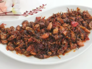 Pecinta Cumi Wajib Kumpul, Resep Sambal Cumi Asin Enak. Cocok Jadi Lauk Dengan Nasi Hangat, Bikinnya Gampang