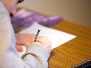 Soal UTS PTS Bahasa Sunda Kelas 3 SD Semester 2 Terbaru Tahun 2023 Lengkap dengan Kunci Jawabannya!