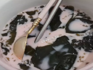 Cara Mudah Membuat Cincau Susu Cocopandan Segar Sebagai Menu Takjil di Bulan Puasa