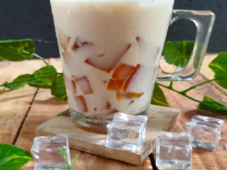 Es Jelly Karamel Susu: Paduan Lezat Manis dan Segar di Bulan Ramadhan