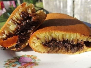 Resep Cara Membuat Martabak Manis Teflon Anti Gagal. Cocok Untuk Camilan di Akhir Pekan Bersama Keluarga
