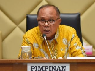Komisi II DPR RI sepakat seluruh tenaga honorer diangkat jadi ASN! Segini gaji yang akan diterima PPPK
