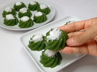 Bikin Kue Kaswi Pandan Jadi Makin Simpel, Teksturnya Kenyal, Enak, dan Super Lembut Banget!