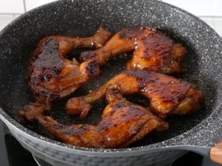Dijamin Enak, Cobain deh Resep Ayam Bakar Teflon yang Mudah Dibuat ini