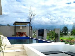 Berani Kasih Fasilitas Komplit! Penginapan Murah di Kota Batu Malang ini Ternyata Punya View Super Cantik