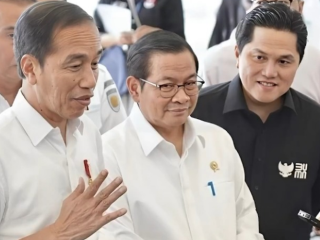 Persilakan Relawan Panaskan Mesin Politik Jelang Pilpres 2024, Jokowi Sebut Nama Erick Thohir