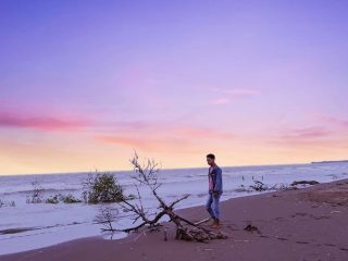 Pantai Cirewang, Tempat Wisata di Subang yang Sajikan Pemandangan Alam Mengagumkan
