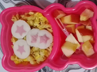 Bekal Anak yang lezat dan bergizi, Cobain Resep Makaroni Goreng Telur Puyuh dengan Apel dan Olahan Ikan Ini!