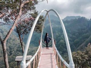 Lokasi Healing Terbaik, Ini 5 Tempat Wisata di Trawas Mojokerto yang Populer dan Instagrammable, Yuk Kepoin!
