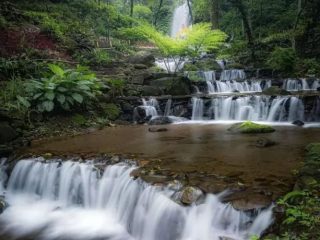 Mulai dari Air Terjun hingga Candi, Inilah 6 Tempat Wisata Mojokerto yang Wajib Dikunjungi