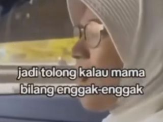 Viral Video Remaja Perempuan Protes karena Ibunya Super Protektif.  Haruskah Seorang Ibu Bersikap Seperti Itu?