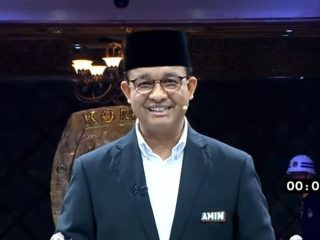 Ayah Harun Al Rasyid Hadir Di Barisan Terdepan Paslon 1, Anies Baswedan Singgung Korban Demo KPU 2019