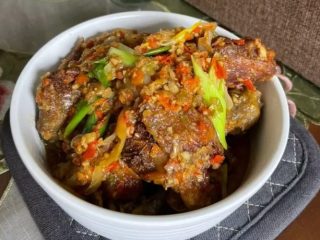 Pedesnya Nagih dan Super Gurih! Bikin Ayam Cili Padi Untuk 4 Porsi Cukup Pakai Bahan-bahan Sederhana yang Mudah Dipraktekkan
