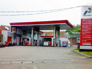Harga BBM per 1 Desember 2023 Non Subsidi di Jawa Barat Turun. Pertamax Jadi Rp 13.350