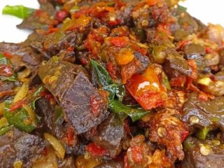 Lagi Belajar Masak dan Mau yang Anti Ribet Masak Paru dengan Resep Paru Mercon yang Super Enak