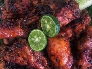 Suka dengan Tempe dan Tahu Bacem? Wajib Nih Cobain Resep Ayam Bakar Bacem Bango