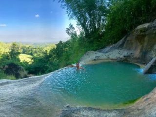 Coban Kromo, Destinasi Wisata Air Terjun dengan Kolam di Atas Bukit di Tulungagung
