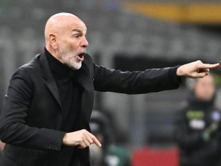 AC Milan Terkendala di Liga Italia: Tantangan Stabilisasi dan Kritik Allenatore Rossoneri, Stefano Pioli terhadap Keputusan Wasit