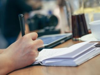 JAWABAN seseorang ingin mendapatkan nilai yang bagus ketika Ujian Nasional nanti, maka dia bersungguh-sungguh belajar untuk mendapatkan keinginannya