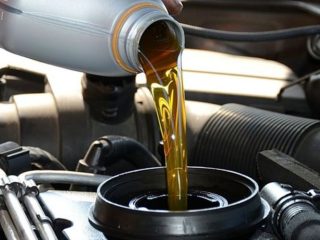 Ganti Oli Mobil Berapa Km? Ternyata Ada Aturan dan Tanda-Tanda yang Perlu DIketahui
