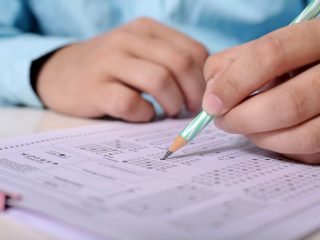 Sukses UTS! Contoh Soal PTS/UTS Bahasa Indonesia Kelas 12 SMA Semester 2 dan Kunci Jawaban