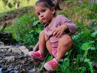 Selalu Mengabulkan Permintaan Anak Bisa Berbahaya, Ini 4 Dampak Buruk Anak yang Selalu Dimanja Orang Tua!