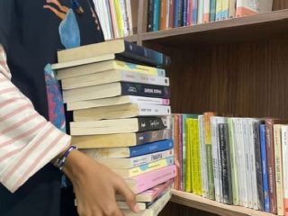 Soal dan Kunci Jawaban Bahasa Indonesia Kelas 10 Halaman 162 163 Kurikulum Merdeka – Materi Perbedaan Teks