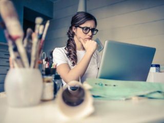 LENGKAP! Sekolah Merdeka memiliki banyak guru dan murid. Pada Bulan Juli ini mereka sedang mengadakan kegiatan persiapan perlombaan 17 Agustus