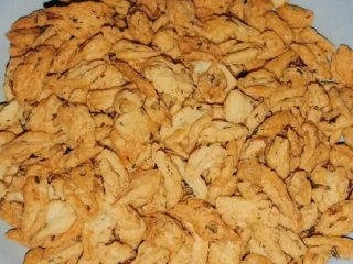 Resep Kue Bawang Renyah dan Gurih untuk Camilan, Cocok untuk Ide Jualan!