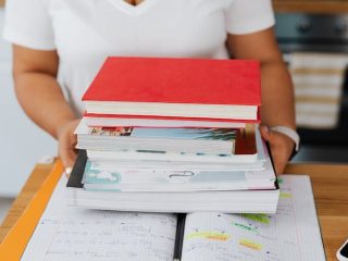 "Inna lillahi wainna ilaihi roji’un”. Ungkapan tersebut dalam agama Islam disebut dengan bacaan