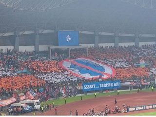 The Jakmania Suguhkan Koreografi Spektakuler, Marc Klok Serukan Sportivitas Jelang Laga Panas Persija vs Persibp