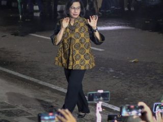 Sri Mulyani Pastikan Efisiensi Anggaran Tanpa PHK Tenaga Honorer