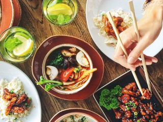 Jangan Kalap! Ini Bahaya Berbuka Puasa Terlalu Kenyang