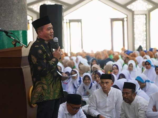 Bupati Bandung Buka Manasik Haji Massal 2025, 2.564 Jamaah Siap Berangkat Ibadah Haji